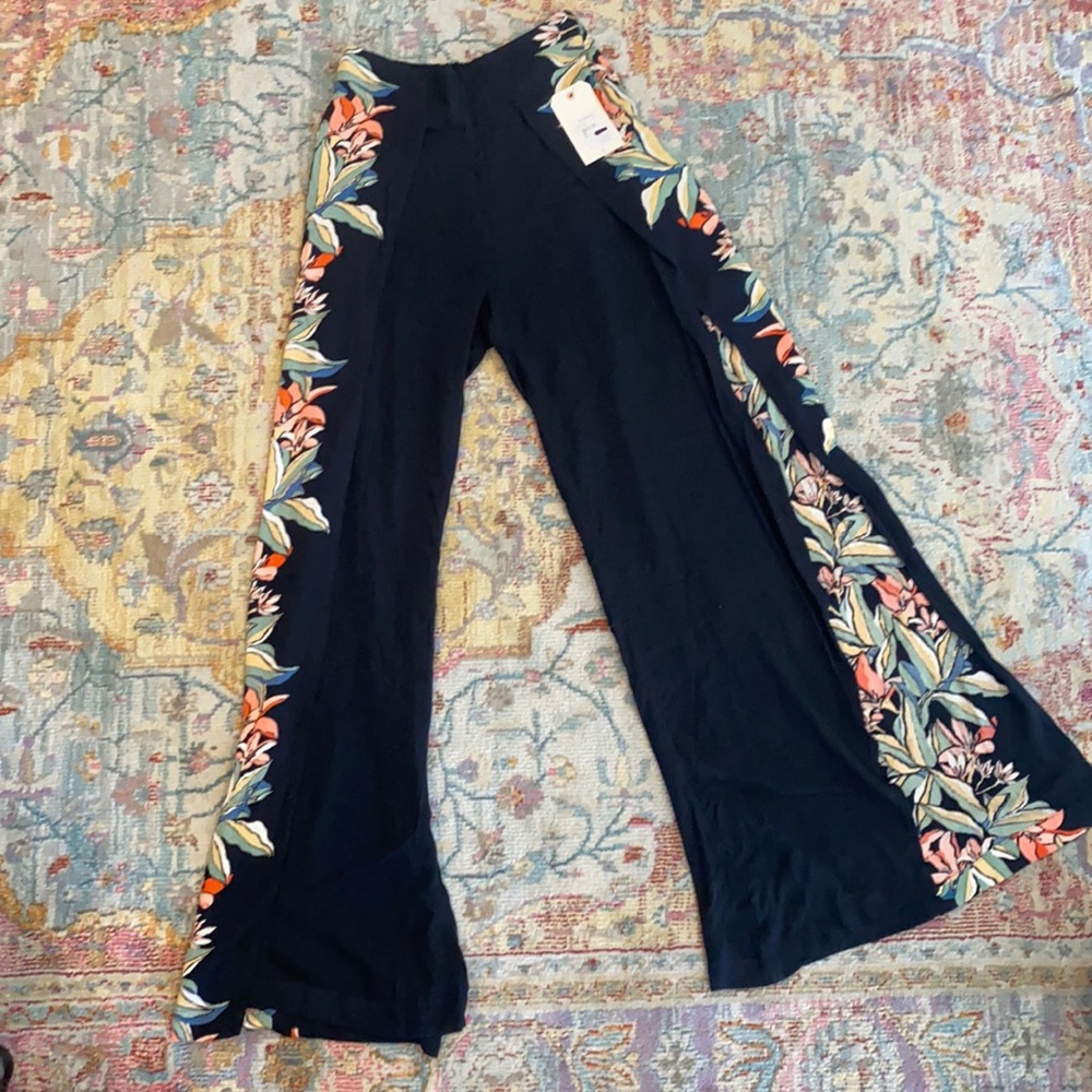 Billabong “Split Spirit” pants